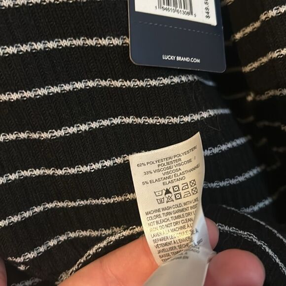 NWT lucky brand women’s medium long sleeve top  B - Picture 5 of 6